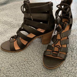 Crown Vintage Black "Danny" Gladiator High Heel Sandals Size 9